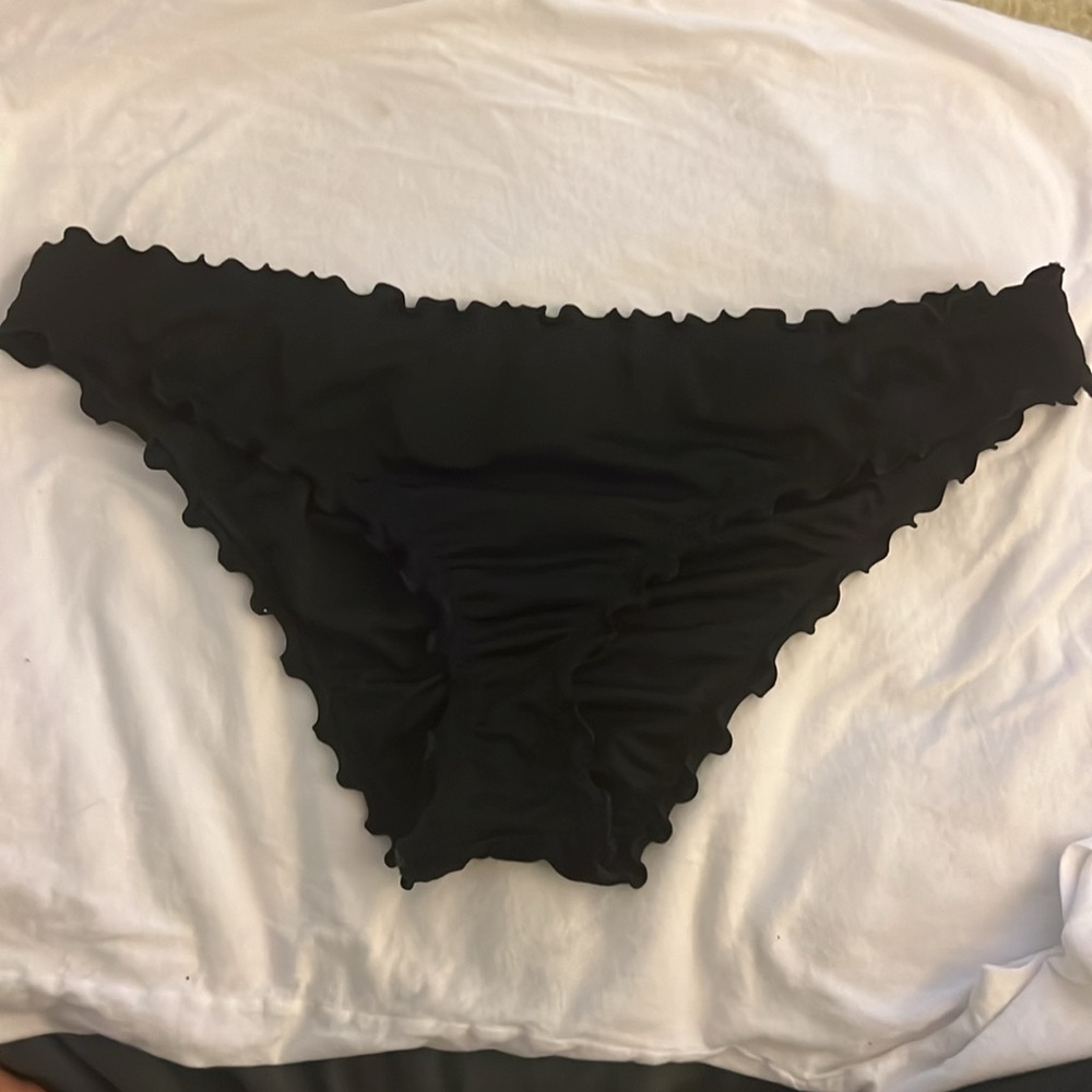 Shade & Shore black ruffle cheeky swim bottoms